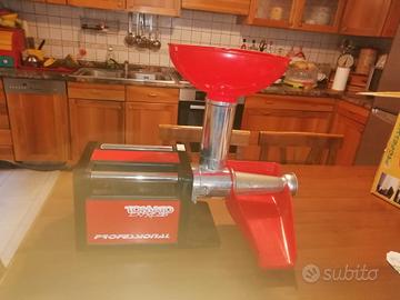 trita carne e passa pomodoro elettrico