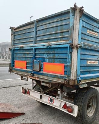 rimorchio marca Barbieri 50 q- trilaterale