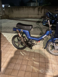 Piaggio si cross