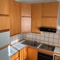 Cucina in legno massello di ciliegio