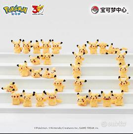 Peluche pikachu 30th anniversario (1 peluche)