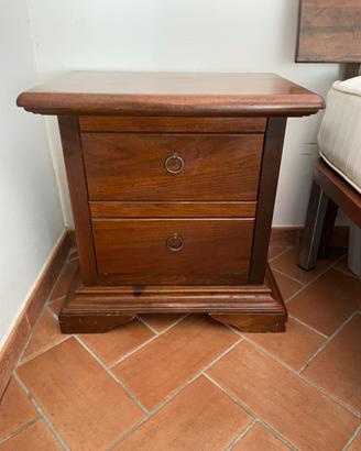 Comodino in arte povera