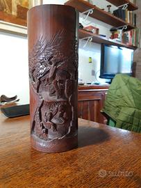 Vaso in legno intarsiato a mano