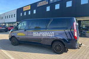 Noleggio breve medio termine furgone 9 posti