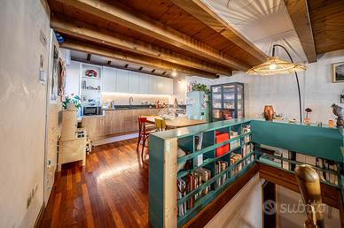 CASA SEMINDIPENDENTE A ARCO