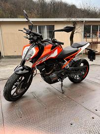 KTM Duke 125