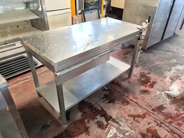 tavolo inox con apriscatole usato