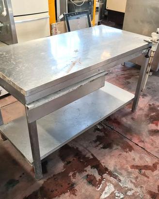 tavolo inox con apriscatole usato