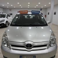 Toyota Corolla Verso 2.2 136cv