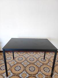 Scrivanie Ikea Tarendo