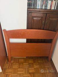 Letto una piazza con rete a doghe in legno