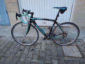 Bici da corsa Ɓianchi