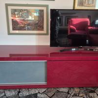 Mobile rosso laccato