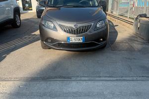 Lancia Ypsilon 1.0 FireFly 5 porte S&S Hybrid Gold