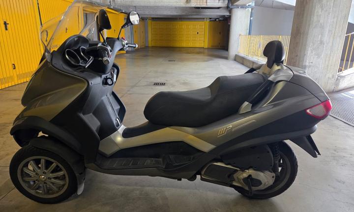 Piaggio MP3 300 - 2010