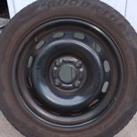 Cerchi auto 185/60 R 15 con copri ruota 