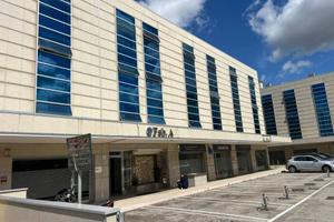 ufficio con posto auto