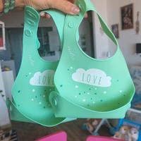 2 bavaglini nuvita silicone con sacca