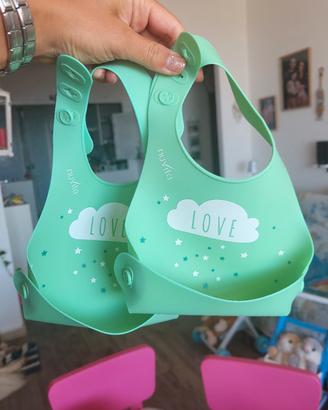 2 bavaglini nuvita silicone con sacca
