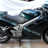Honda VFR 750 rc36