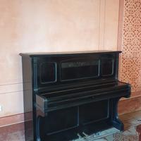 Pianoforte verticale BURGER & JACOBI