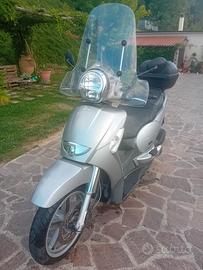 scarabeo 250