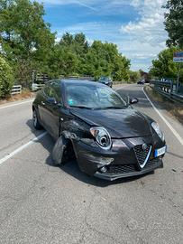 Alfa romeo mito  benzina/gpl incidentata
