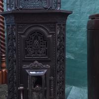 Antica stufa in ghisa dei primi del novecento