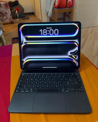 iPad Pro M5 13” 256GB + Keyboard +Apple Pencil Pro