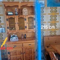 Cassapanca + tavolo + sedie + credenza