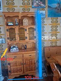 Cassapanca + tavolo + sedie + credenza