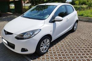 Mazda 2,  Benzina, 2008, 136000 km