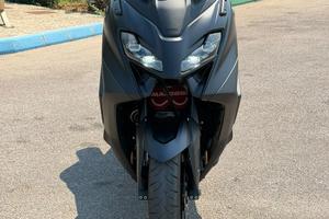 Yamaha t max 560