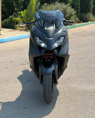 Yamaha t max 560