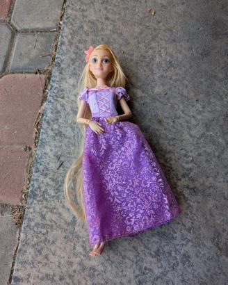 Lotto 4 Bambole (3 Barbie Mattel + 1 Rapunzel Disn