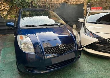 Toyota Yaris 1.0 5 porte NEOPATENTATI/ FINANZIAMEN