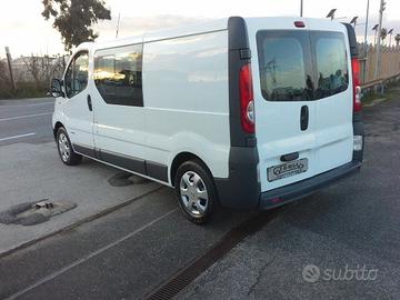 Renault trafic 2.0 cdti 115cv con 6 posti maxi