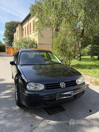 Golf serie 4 benzina cambio manuale anno 2003