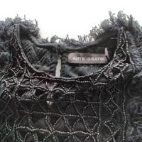 camicetta-blusa nera con perline e altro