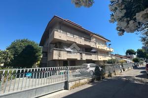 4 LOCALI A BELLARIA-IGEA MARINA