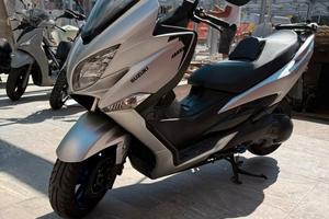 Suzuki Burgman 400 Scooter