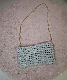 Borsa artigianale all’uncinetto