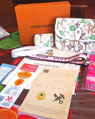 LOUIS VUITTON Borsa DIANE + accessori