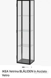 vetrinetta nera Ikea 