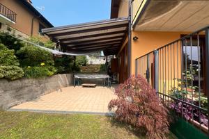 Villetta con ampio terrazzo