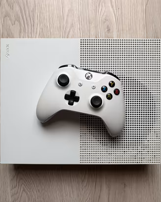 Xbox One S & Controller