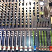 Mixer professionale 16 canali + fx