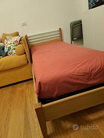 lettino singolo in legno roveve +materasso+comod