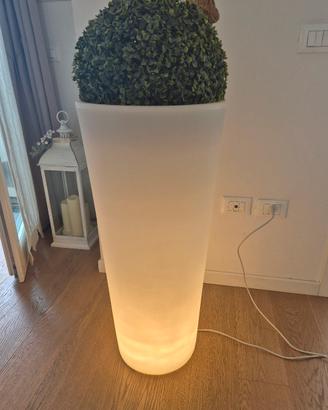 vaso con luce x terrazzo o giardino 