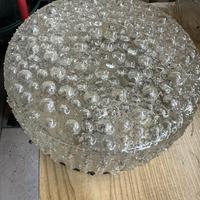 Plafoniera in vetro bocciardato e supporto in rame